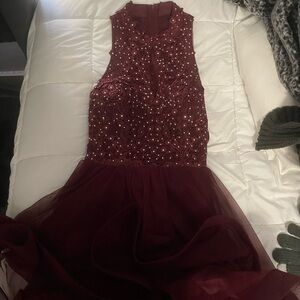 Elegant Burgundy Sleeveless Dress